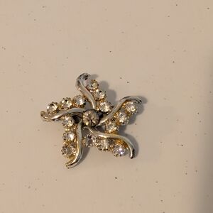 Vintage Silver Tone Brooch